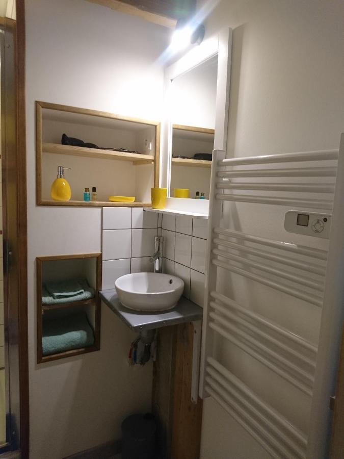 Le Petit Pays Apartment Montgivray Exterior photo